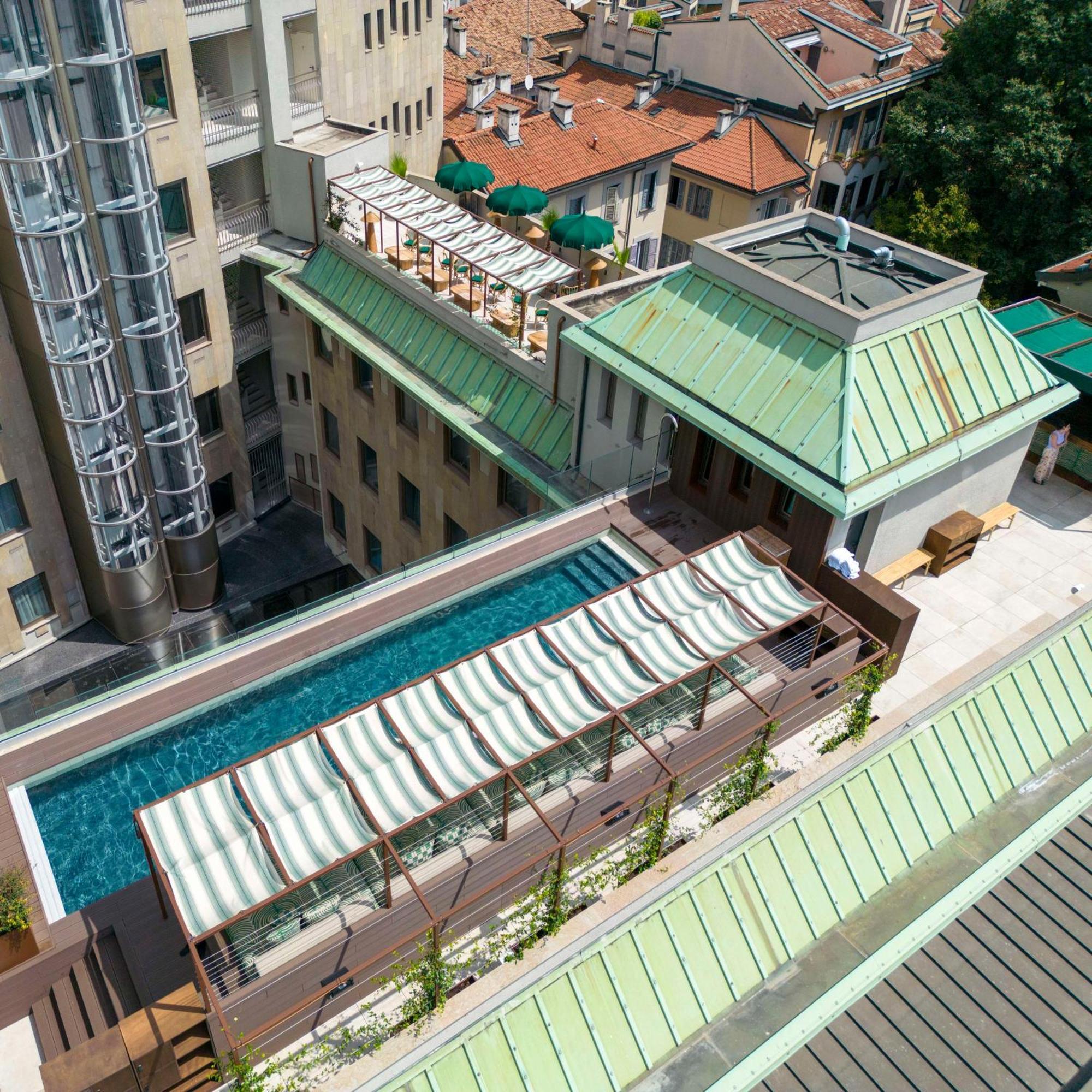 Radisson Collection Hotel, Santa Sofia Milano Ngoại thất bức ảnh The rooftop pool at the Mandarin Oriental, Munich